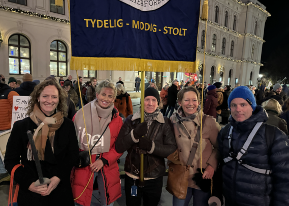 Representanter fra Norsk Sykepleierforbund på markering for trygg rusbehandling.