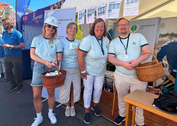 Fra styret på stand: Ingrid m.Thorsnes, Sigrid Utne, Daniel Brox og fylkeskontakt i Agder Laila Venaas