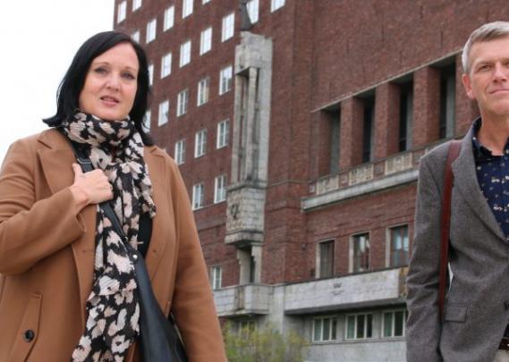 Forhandlingsleder Aina Skjefstad Andersen i Unio og nestleder Bård Eirik Ruud
