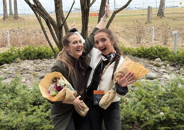 Fra juni skal Martine Kjenslie Lund og Hannah Louise Schulstad lede omkring 14 000 sykepleierstudenter som tillitsvalgte. 