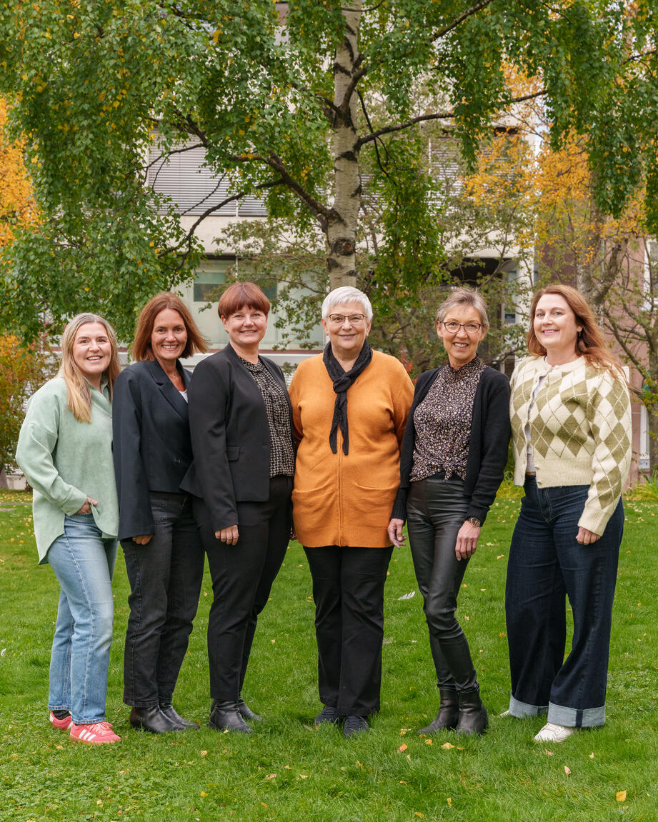 Randi Marie Rudi, Merethe Bakken, Kristin Jenssen, Lee Jacqueline Hanssen Douse, Linda Bakkevoll og Linda Therese Norrie