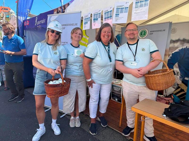 Fra styret på stand: Ingrid m.Thorsnes, Sigrid Utne, Daniel Brox og fylkeskontakt i Agder Laila Venaas